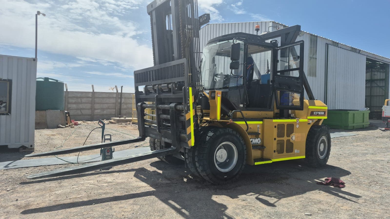 Grúa Horquilla XCMG 4